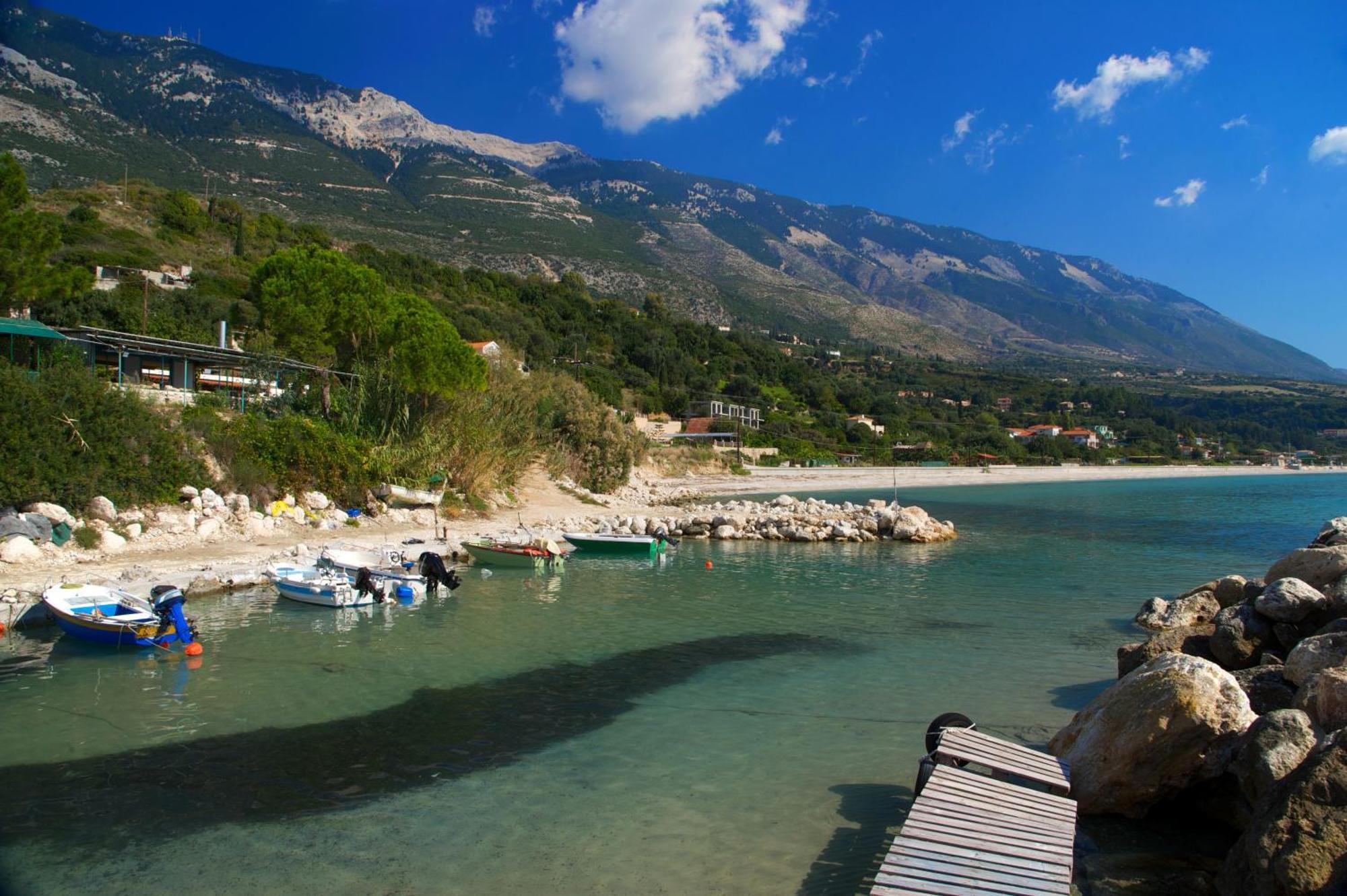 Eleftheria Apartments Vlachata ภายนอก รูปภาพ