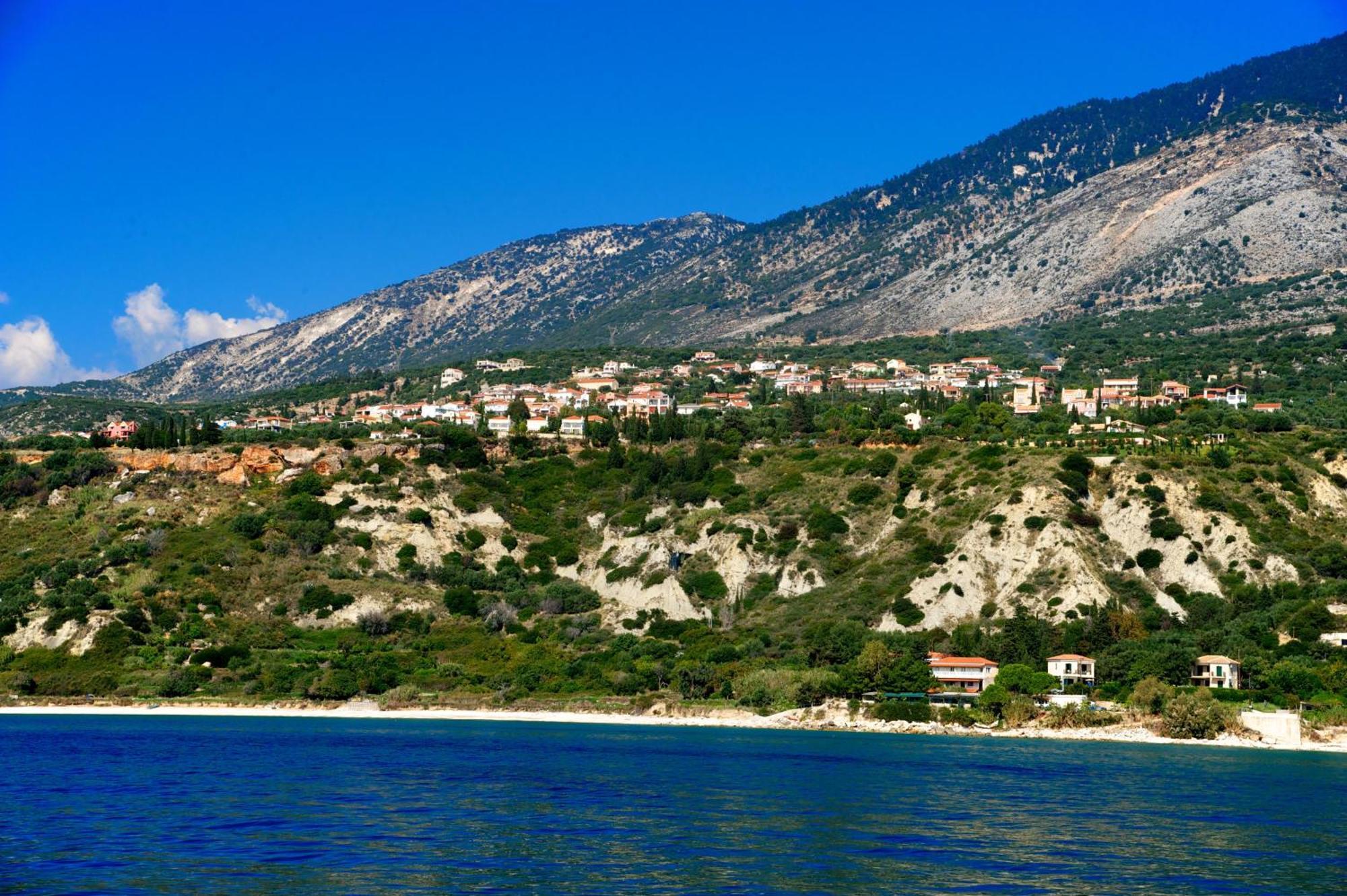 Eleftheria Apartments Vlachata ภายนอก รูปภาพ