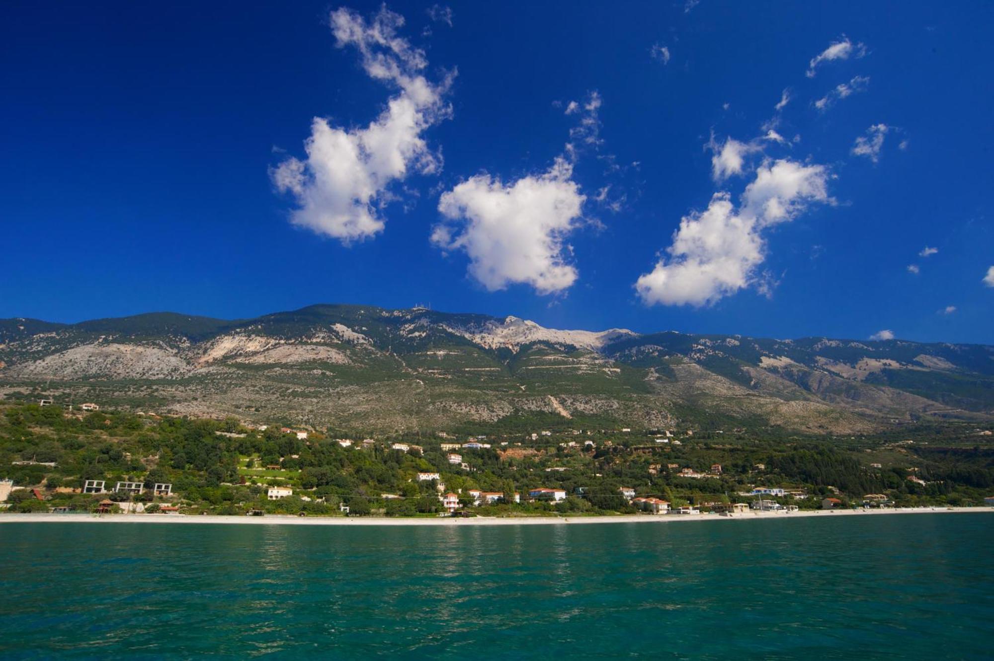 Eleftheria Apartments Vlachata ภายนอก รูปภาพ