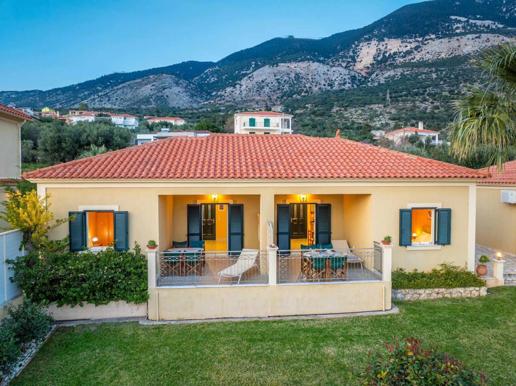 Eleftheria Apartments Vlachata ภายนอก รูปภาพ