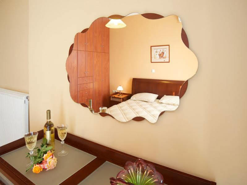 Eleftheria Apartments Vlachata ภายนอก รูปภาพ